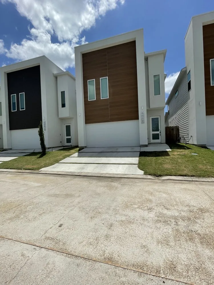 Trusted landscape installation for beautiful yards in Houston, TX by Lilies Landscaping