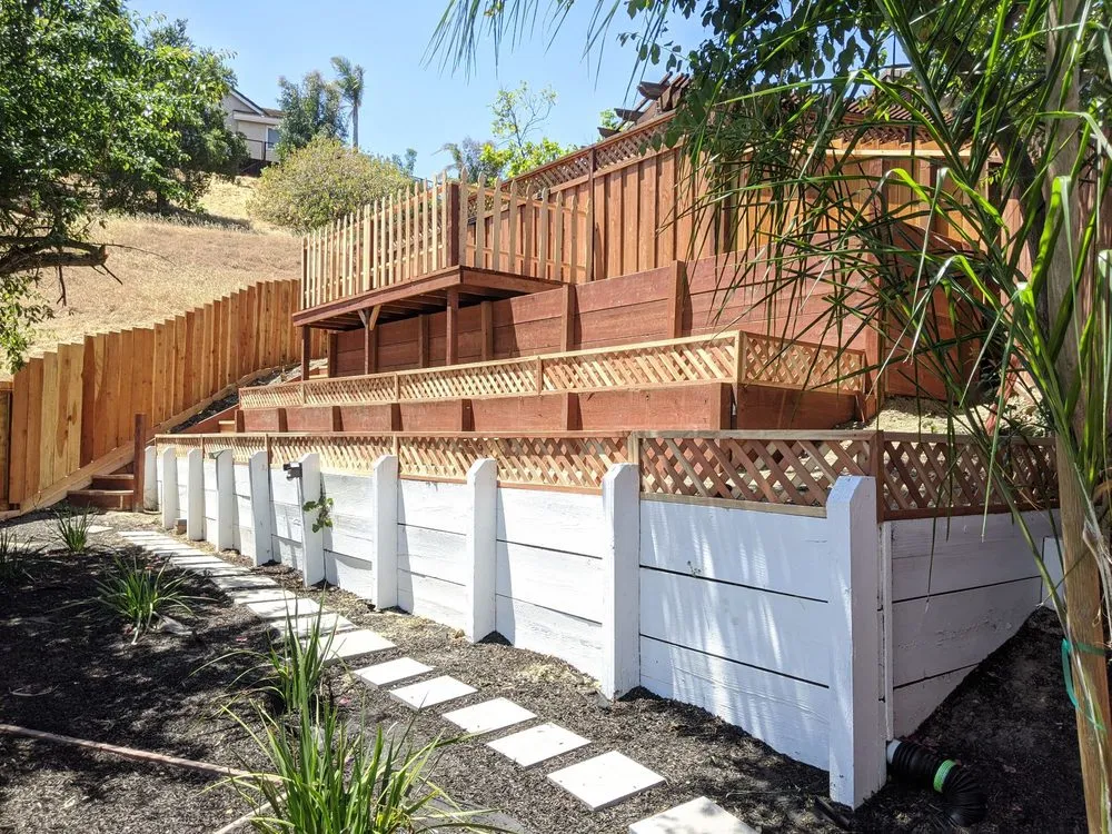 Expert yard cleanup service for year-round maintenance across Antioch, CA - Lili’s Garden