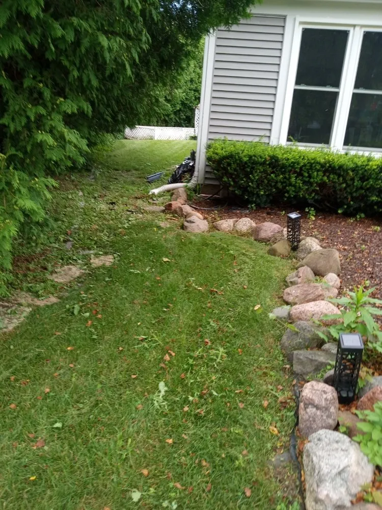Top-rated lawn care service experts serving Kenosha, WI - Lillians Lawn Care Service