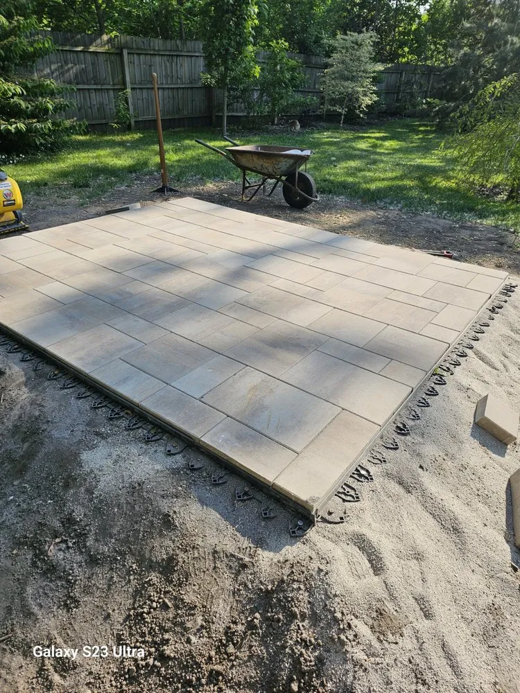 Custom landscape design for homes in Toledo, OH by LilyBear Landscape