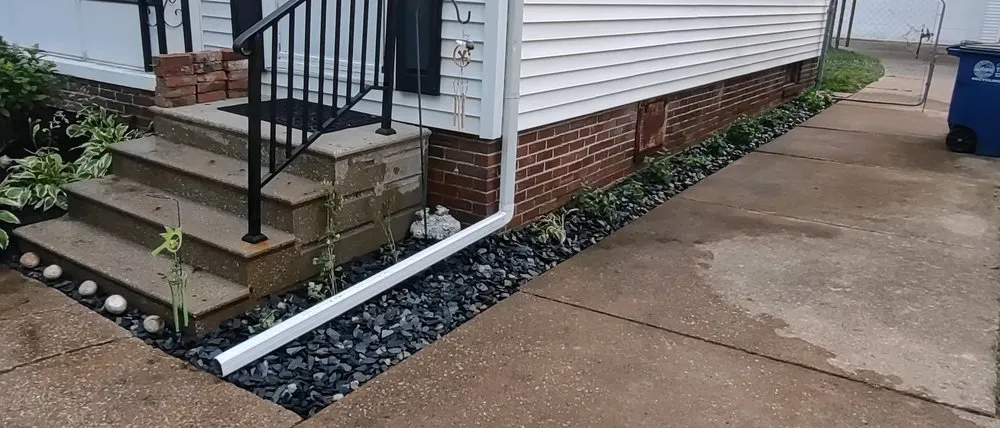 Trusted lawn mowing service experts serving Toledo, OH - LilyBear Landscape