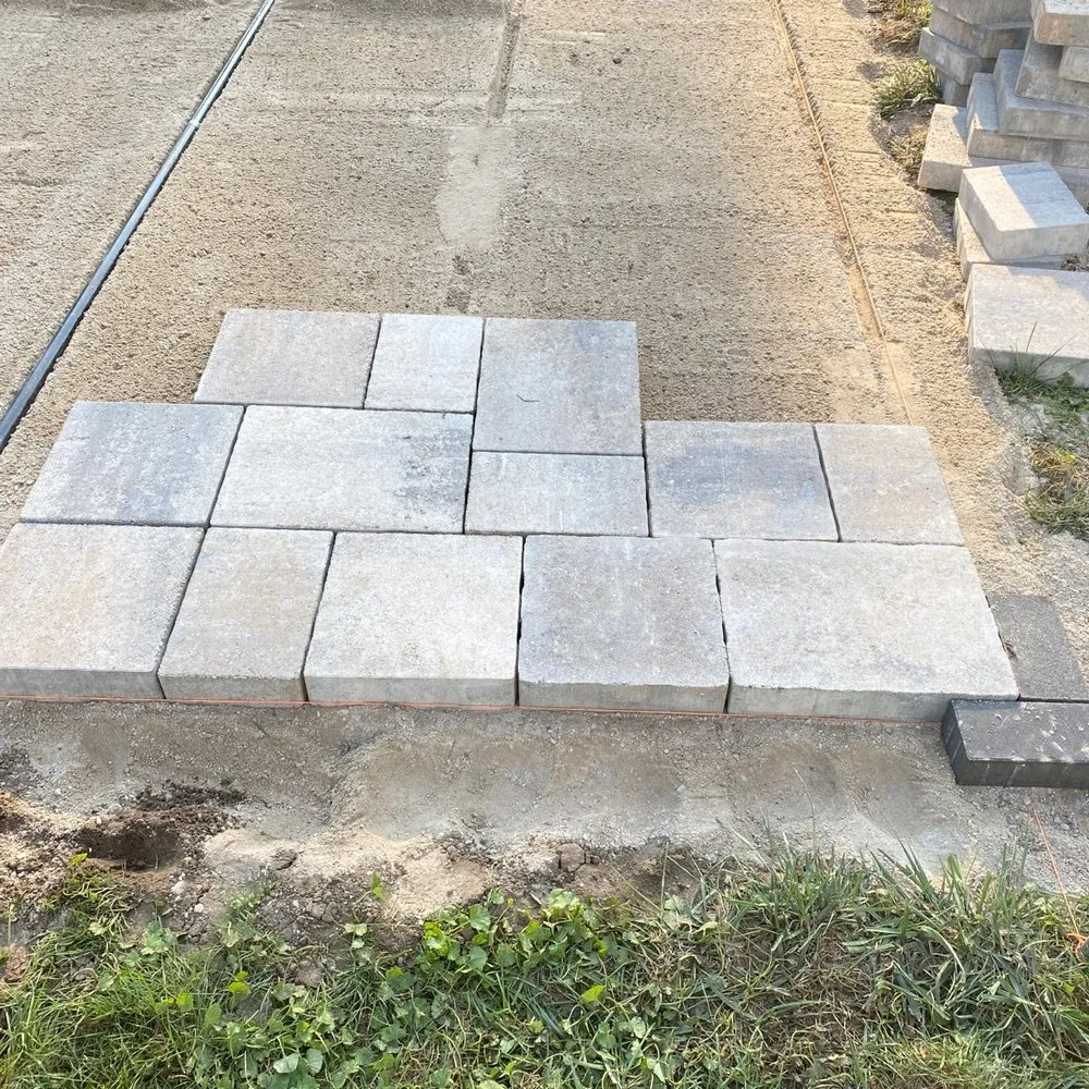 Affordable lawn care service experts serving Toledo, OH - LilyBear Landscape