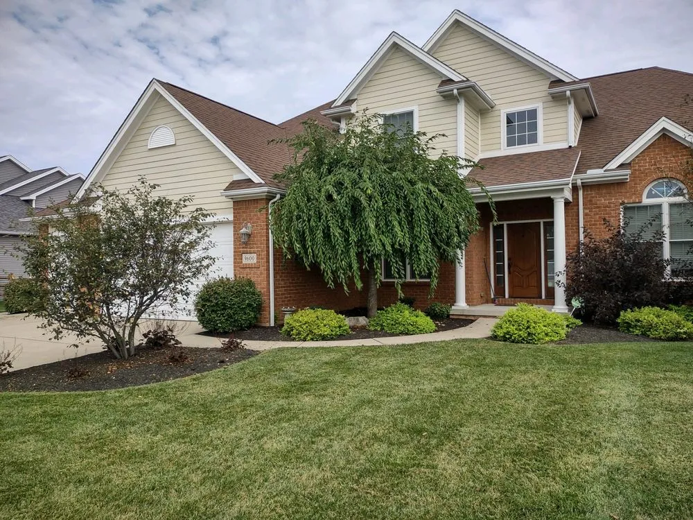 Reliable outdoor landscaping experts serving Toledo, OH - LilyBear Landscape