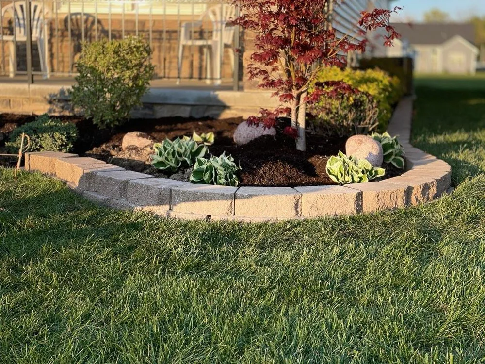 Top-rated landscape design experts serving Toledo, OH - LilyBear Landscape