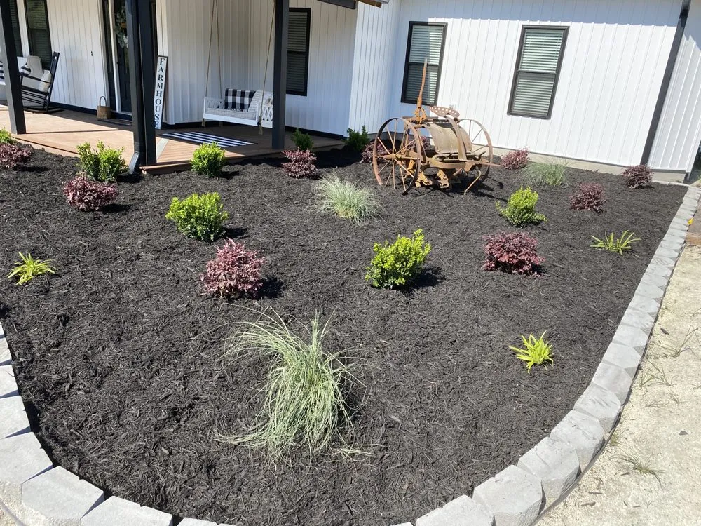 Professional landscape design in Burgaw, NC by Lily’s Gardening & Landscaping