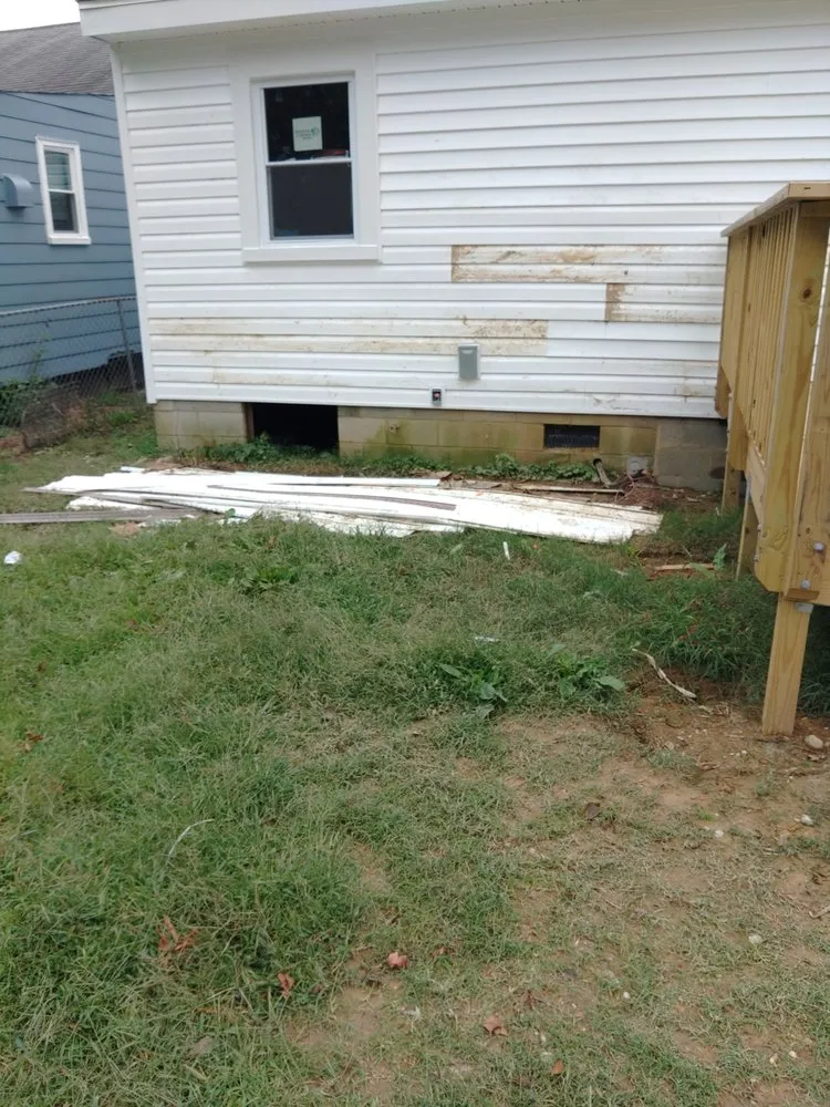 Professional lawn mowing service experts serving Louisa, VA - Lily's Lawn Service