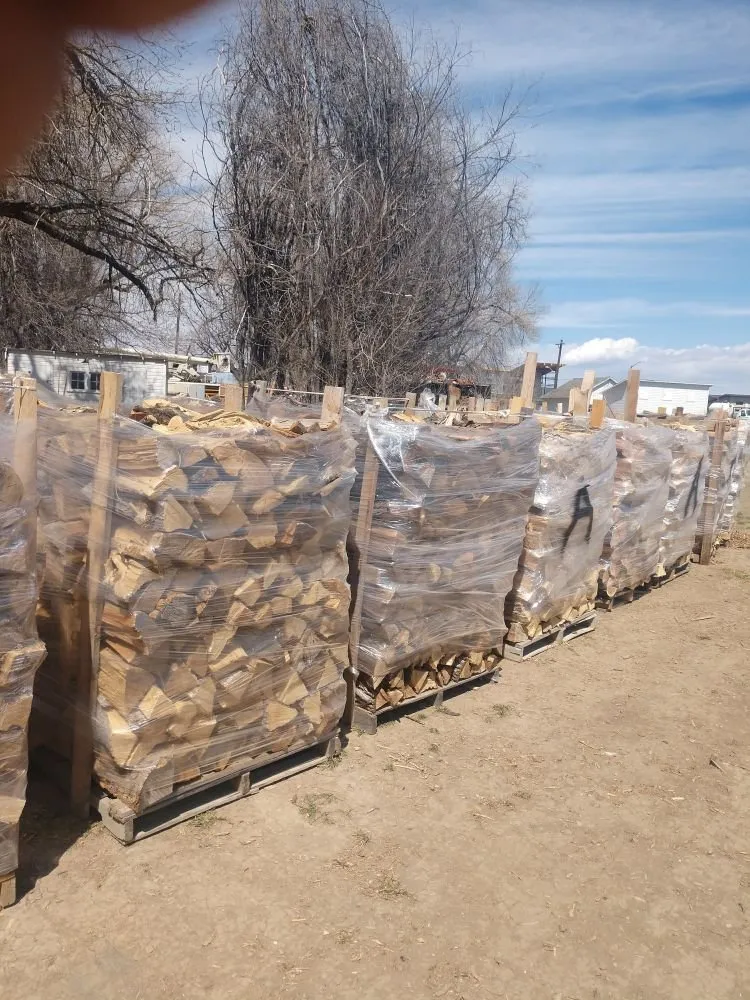 Affordable lawn care service experts serving Loveland, CO - Limbs and Things