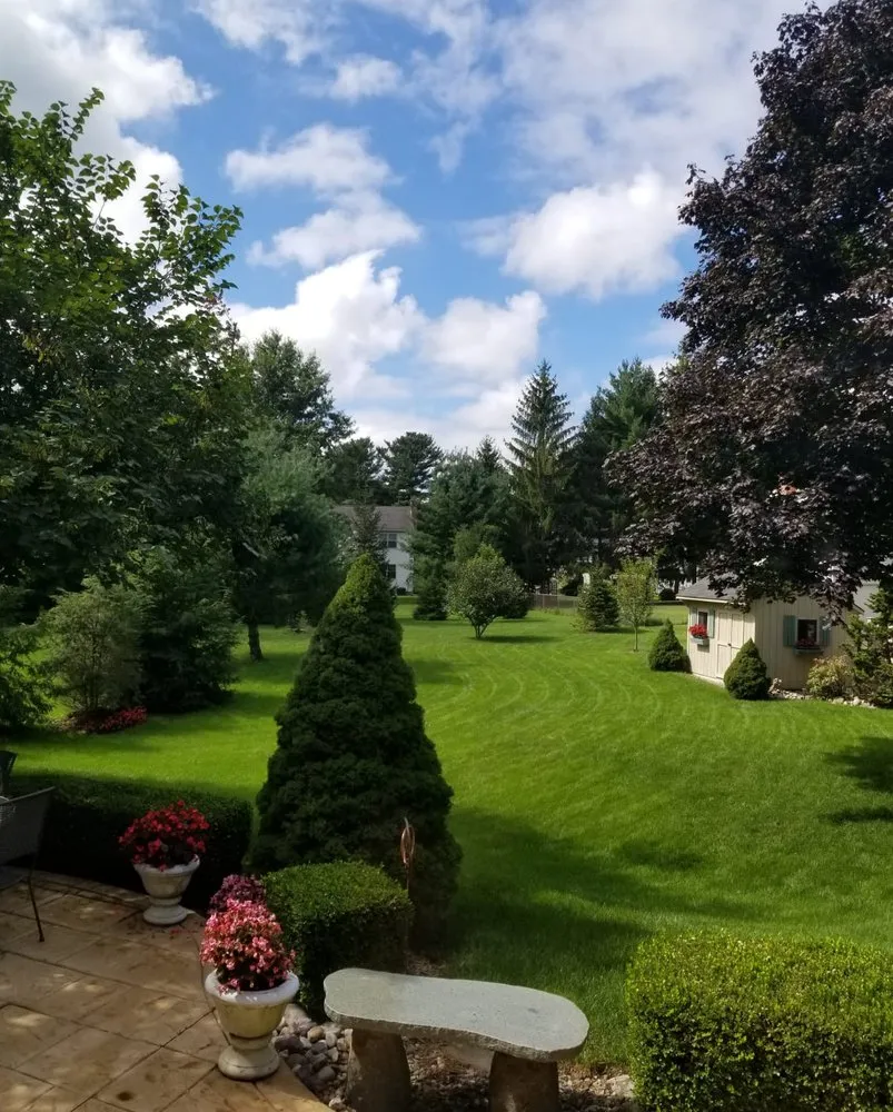 Professional garden landscaping in Altamont, NY by Limelight Turf