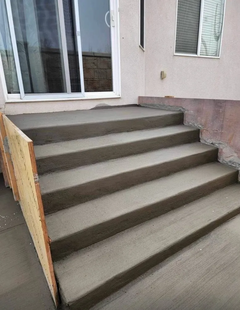 Custom lawn mowing service in South Jordan, UT - Limitless Concrete