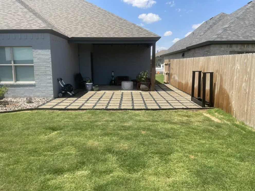 Reliable yard maintenance in Lubbock, TX by Limitless Hardscapes