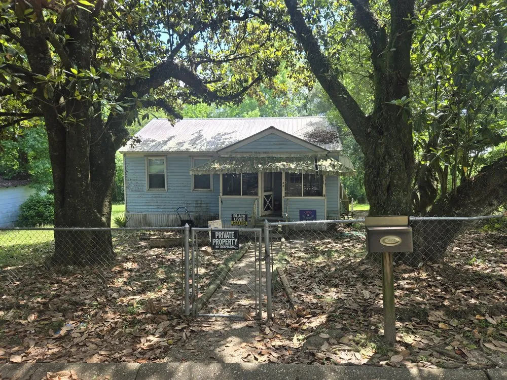 Expert yard maintenance in Prichard, AL - Limitless Innovation