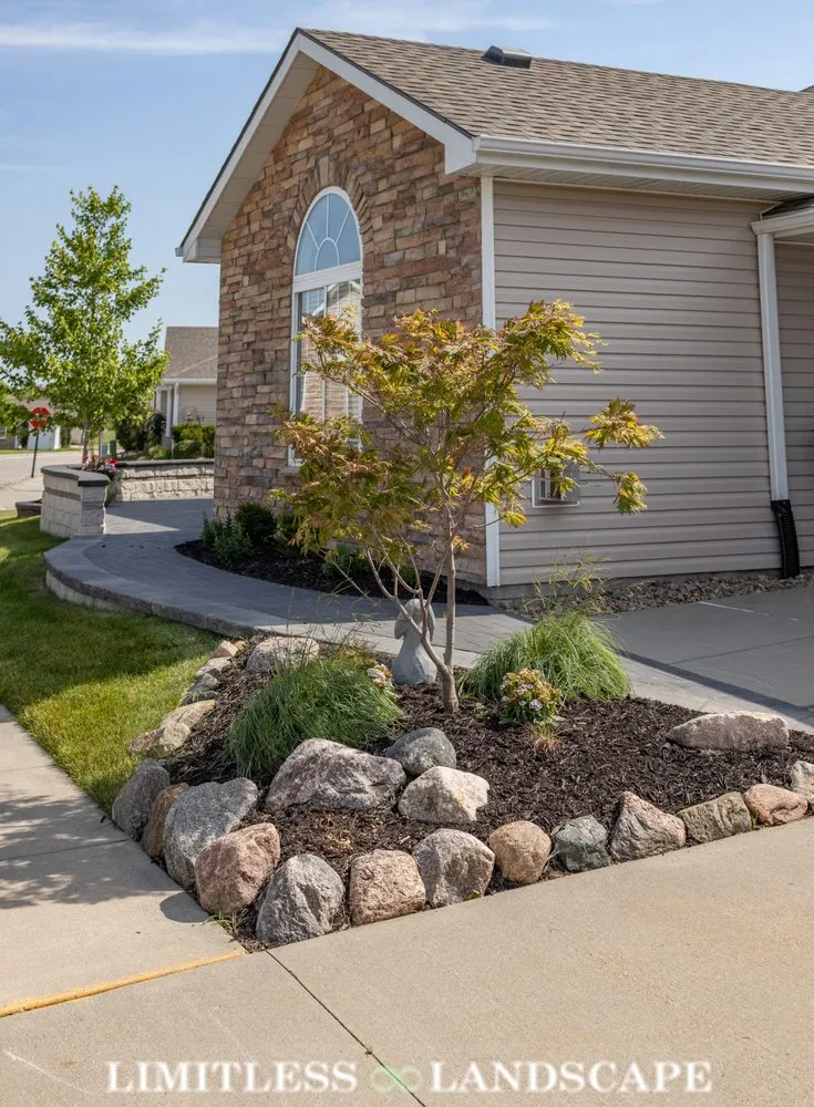 Top-rated lawn care service in Omaha, NE - Limitless Landscape