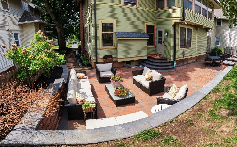 Top-rated landscape design in Omaha, NE by Limitless Landscape