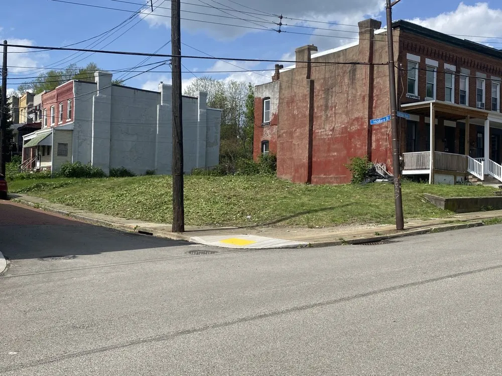 Trusted lawn care service experts serving Pittsburgh, PA - Limitless Landscapes