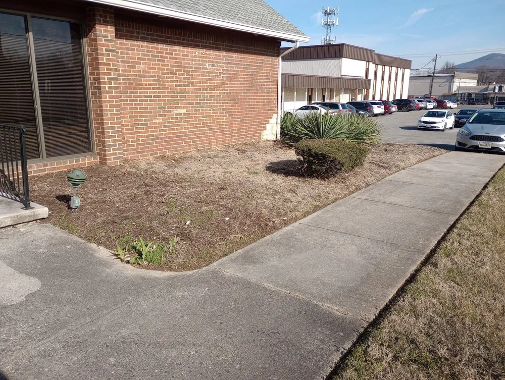 Local yard maintenance for beautiful yards across Roanoke, VA - Limitless Lawncare And Landscaping