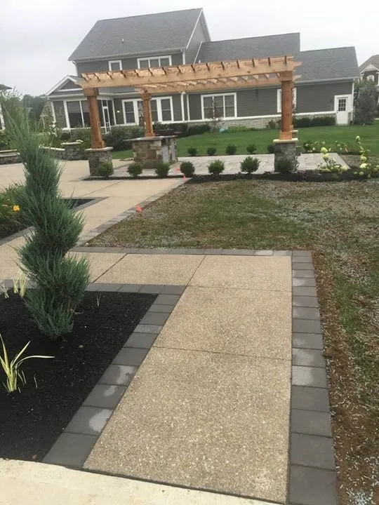 Affordable landscape design in Anderson, IN by Limon Green-Tree Landscaping