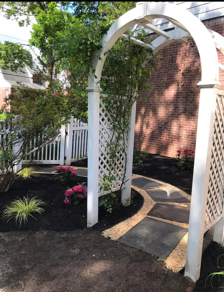 Custom lawn care service in Hawthorne, NJ - Limone Farm & Gardens