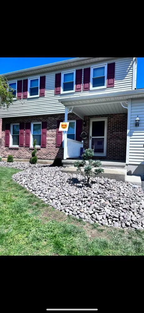 Reliable yard maintenance in Temple, PA by Linares Landscaping Services