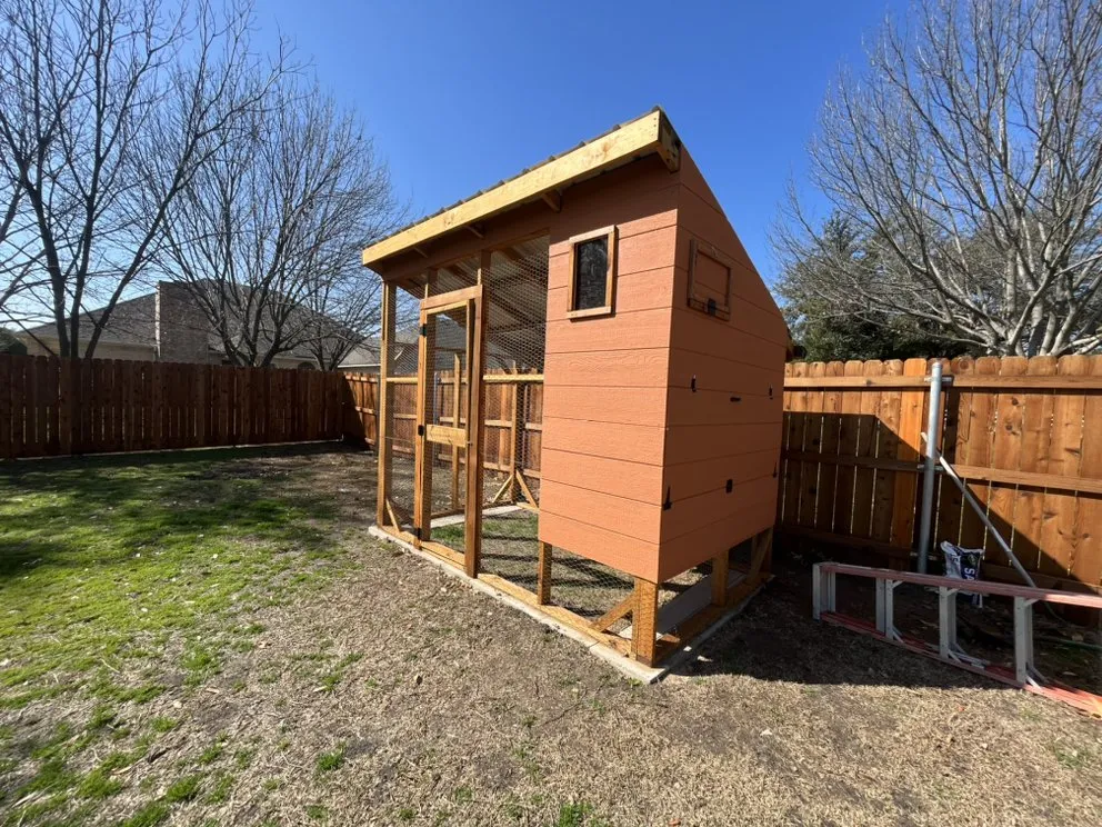 Local lawn mowing service for homes across Benbrook, TX - Lincecum Decks & More