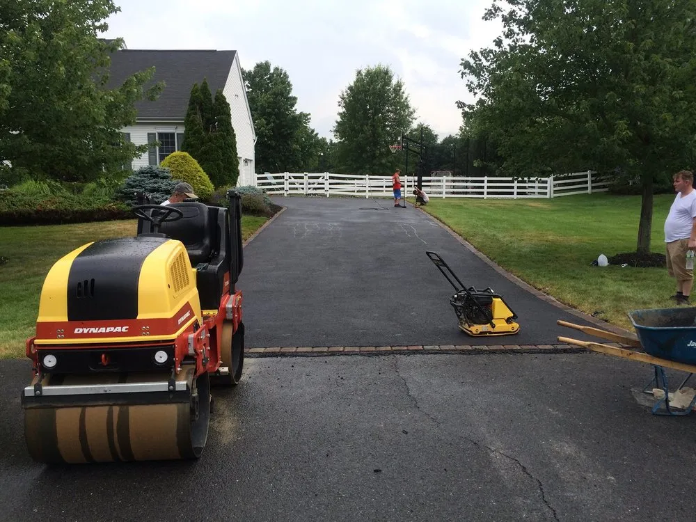 Expert yard maintenance experts serving Chicago, IL - Lincoln Asphalt & Masonry