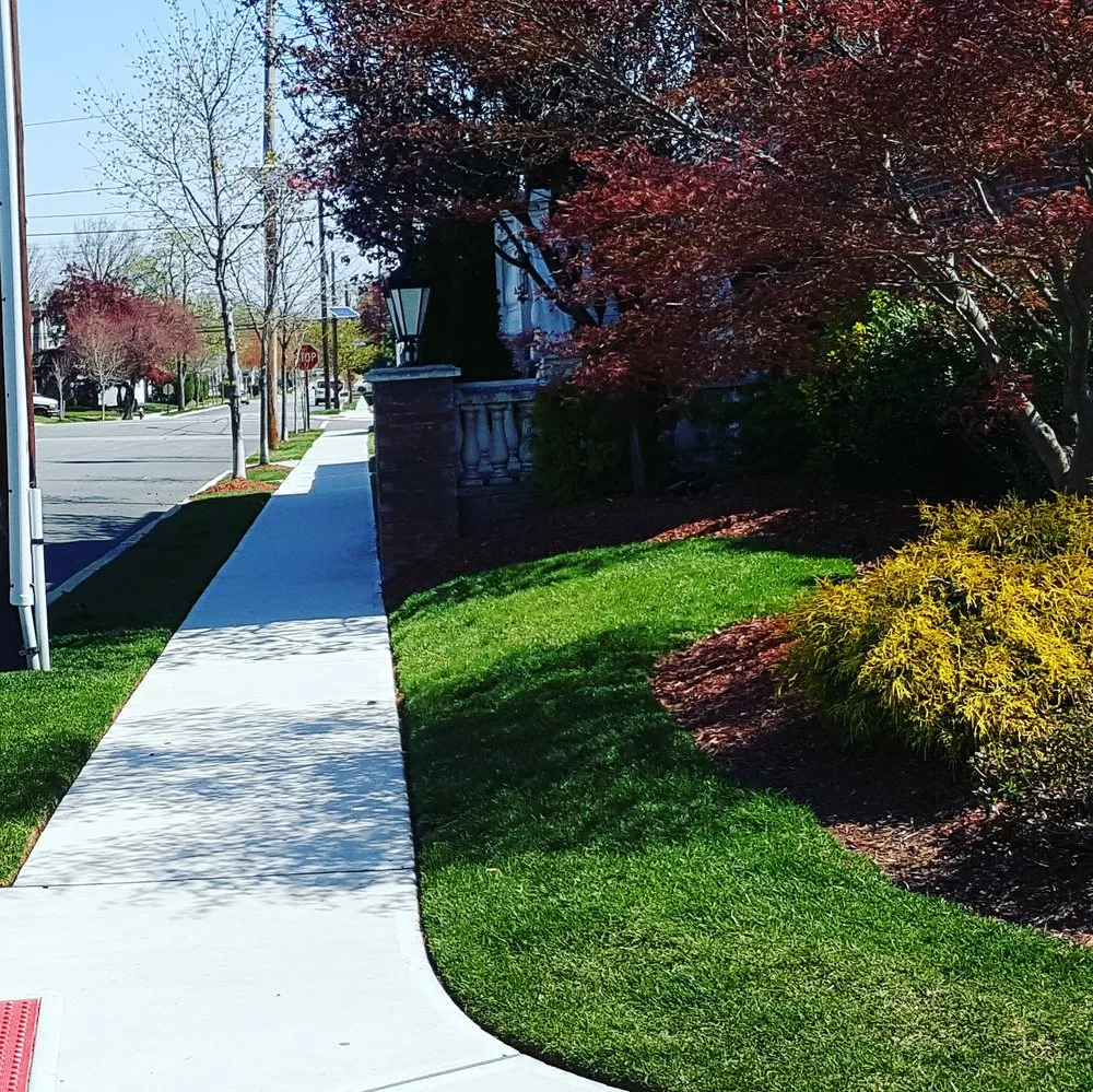 Top-rated landscaping services for beautiful yards in Wood-Ridge, NJ by Lincoln Landscape & Contracting