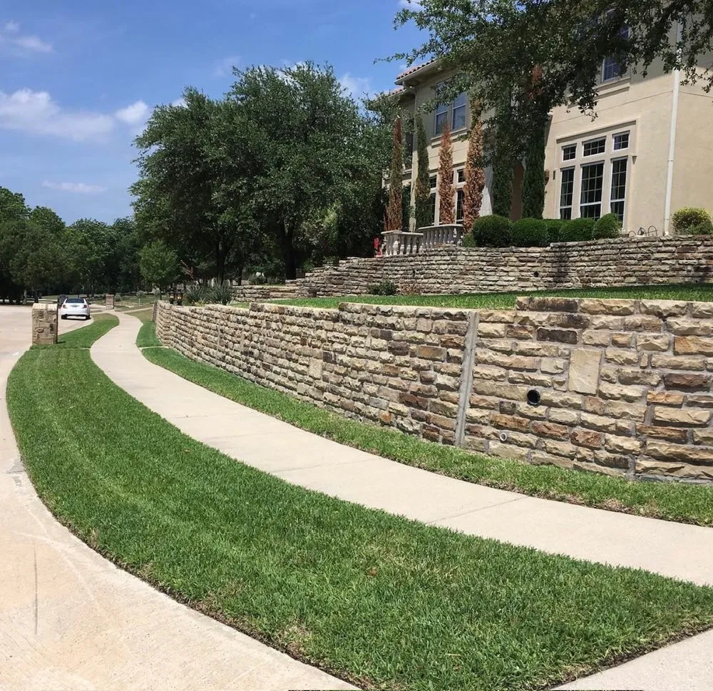 Professional garden landscaping experts serving Farmersville, TX - Lincoln Landscape and Lighting