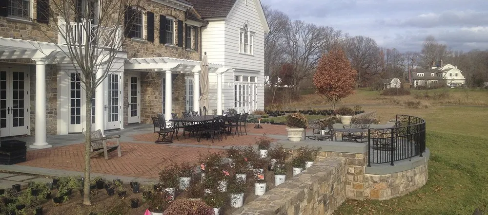 Reliable landscaping services in Franklin Lakes, NJ by Lincoln Landscaping - The Natural Choice