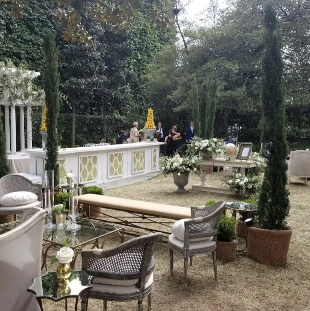 Custom landscape installation in Mount Pleasant, SC - Linda Greenberg Landscape & Design