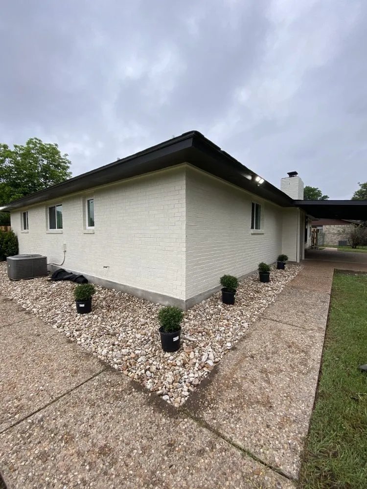 Top-rated residential landscaping experts serving Elgin, TX - Linda Vista Landscaping & Maintenance