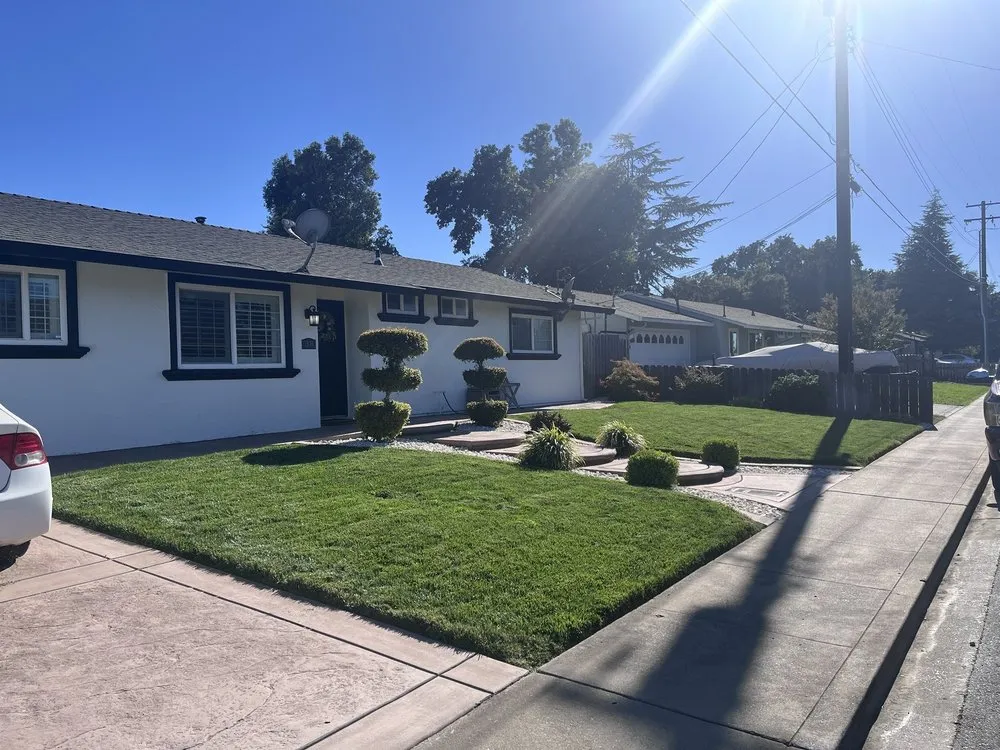 Local lawn mowing service experts serving Acampo, CA - Linda Vista Landscaping