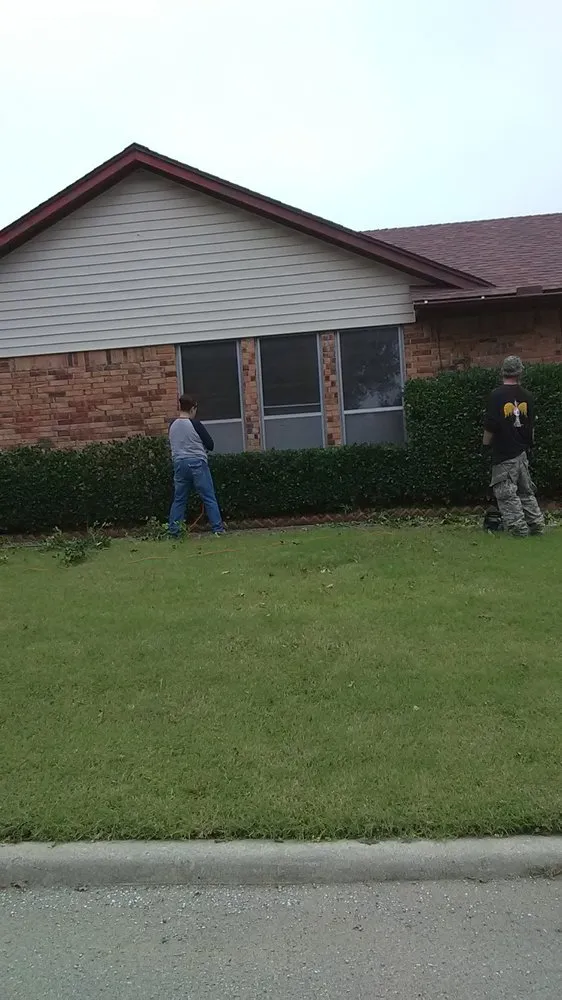 Professional landscaping services in Cement, OK - Linda's Lawn Garden Landscaping