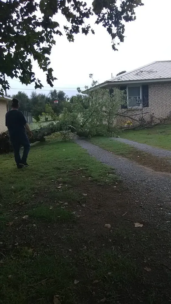 Top-rated lawn mowing service for beautiful yards across Cement, OK - Linda's Lawn Garden Landscaping