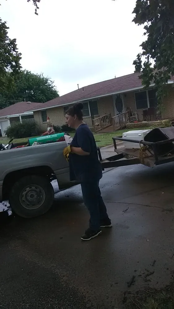 Trusted yard maintenance experts serving Cement, OK - Linda's Lawn Garden Landscaping