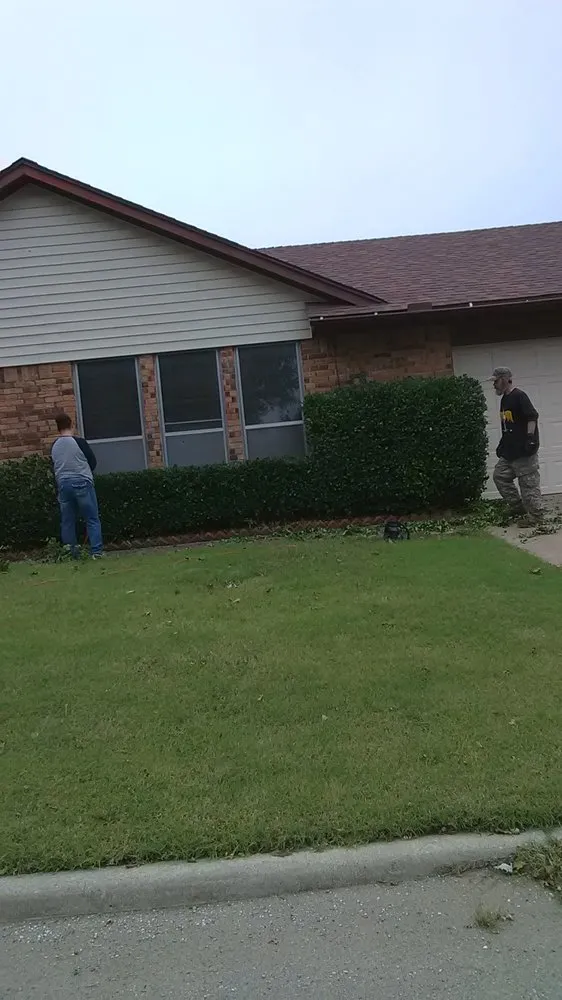 Local yard maintenance in Cement, OK - Linda's Lawn Garden Landscaping