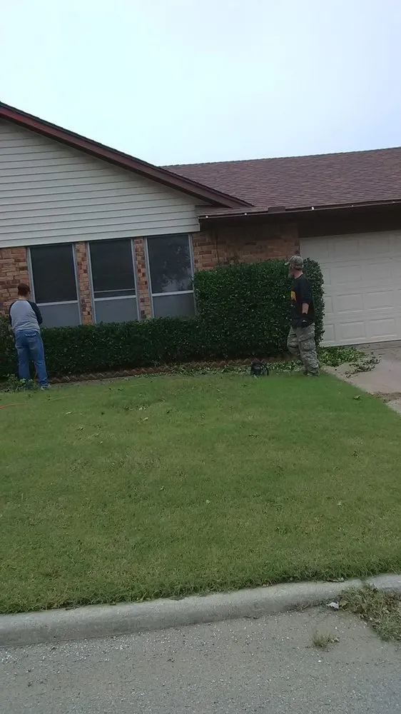 Reliable lawn mowing service in Cement, OK - Linda's Lawn Garden Landscaping