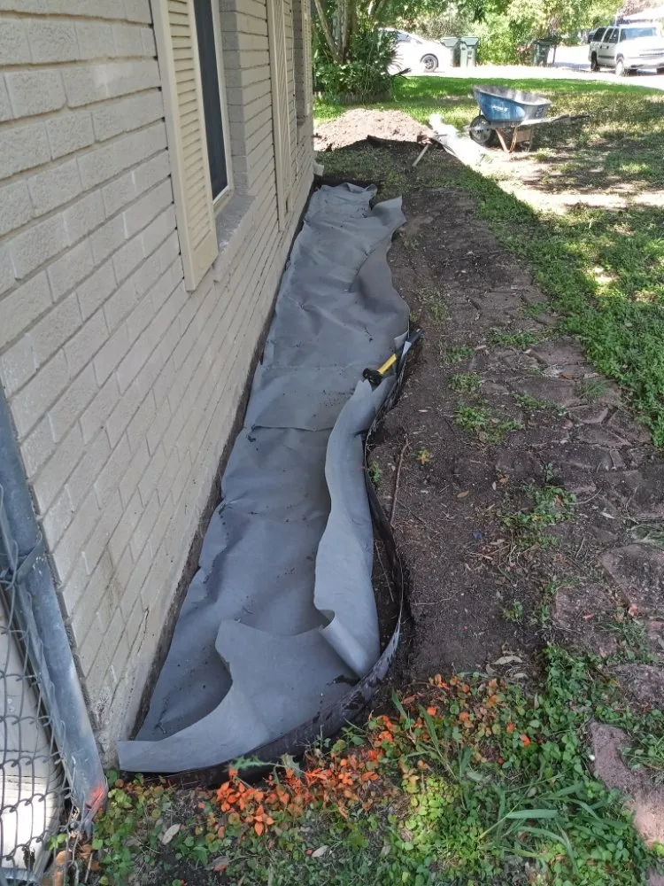 Custom lawn mowing service experts serving New Braunfels, TX - Linda's Mowing & Hauling