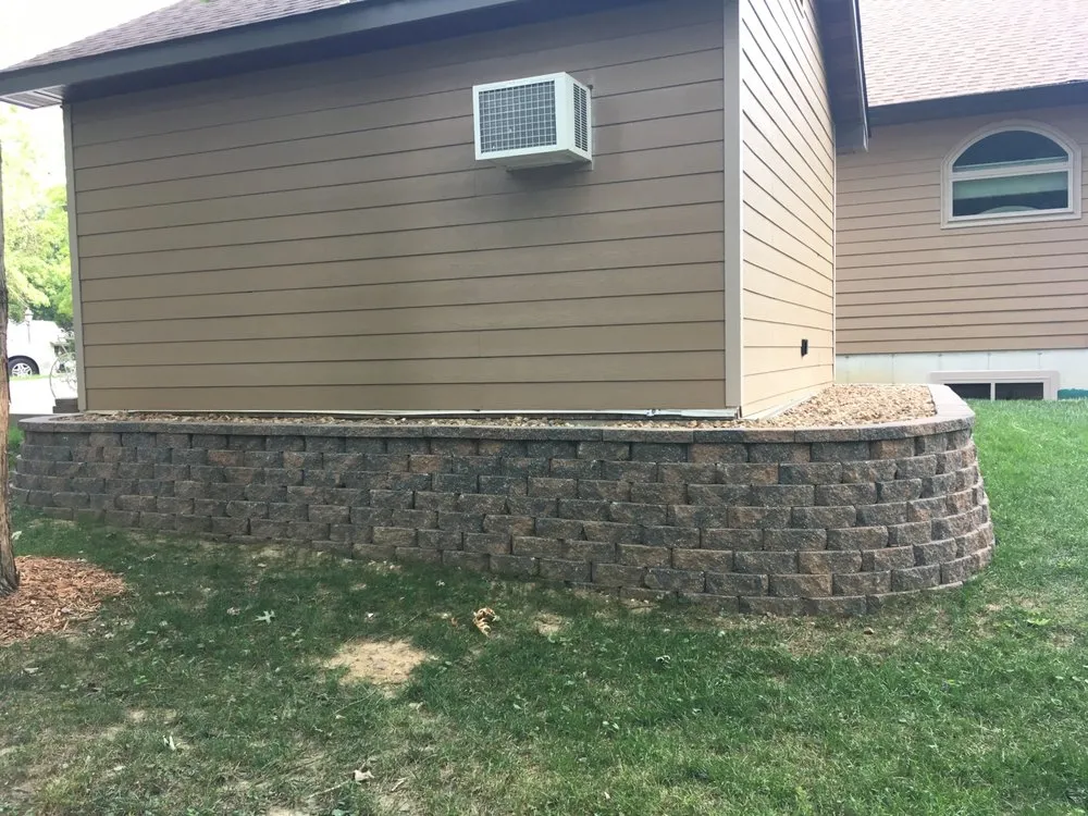 Trusted landscape installation experts serving Chesterfield, MO - Lindavista Lawn And Landscape