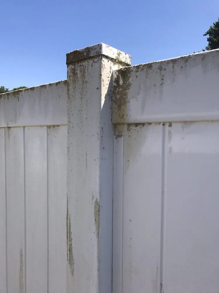 Local yard maintenance for residential properties across Lakeland, FL - Linder Lawnscape