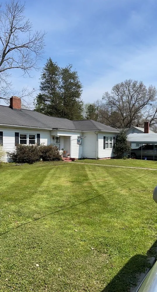 Local garden landscaping experts serving Greenwood, SC - Lindleys Lawn and Landscape