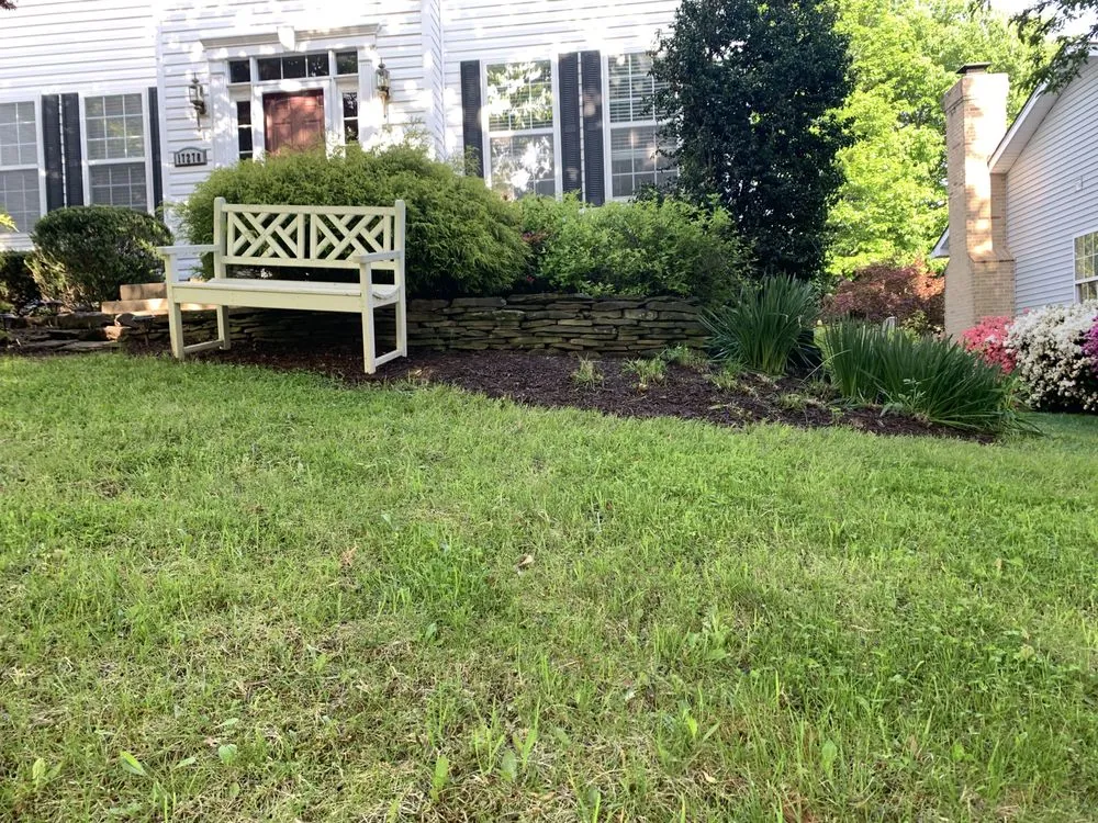 Reliable yard maintenance experts serving Purcellville, VA - Lindo's Landscaping