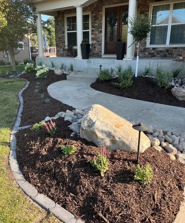 Top-rated landscape installation in Maple Grove, MN - Lindquist Enterprises