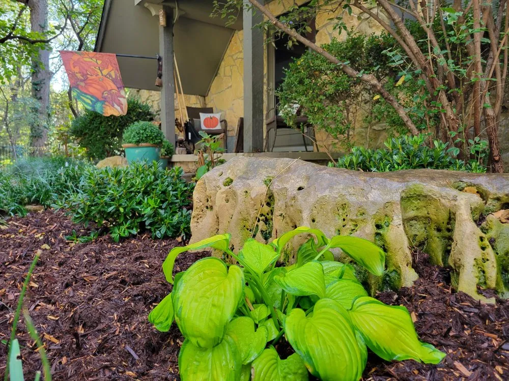 Custom yard maintenance in Valley Center, KS - Lindsay & Co. Landscaping