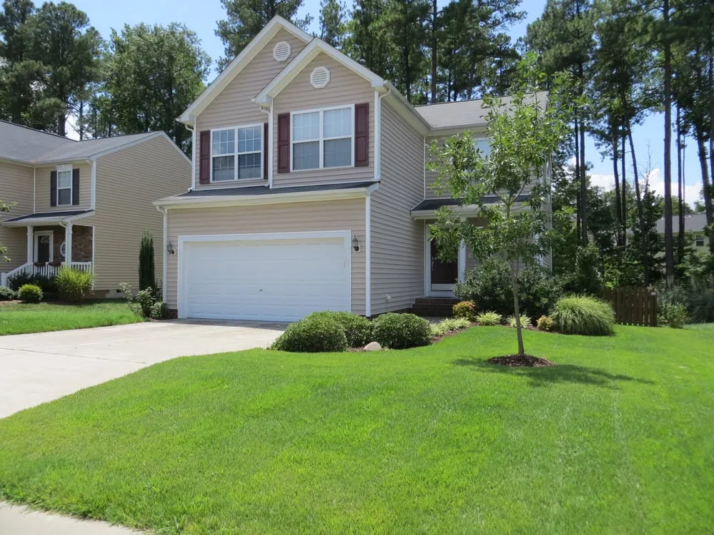 Top-rated lawn care service in Raleigh, NC - Lindsay Lawn And Landscaping