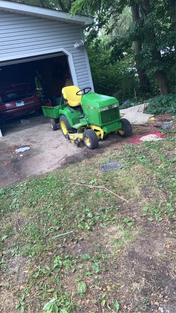 Expert garden landscaping for homes across Bath, IL - Lindsey Lawncare