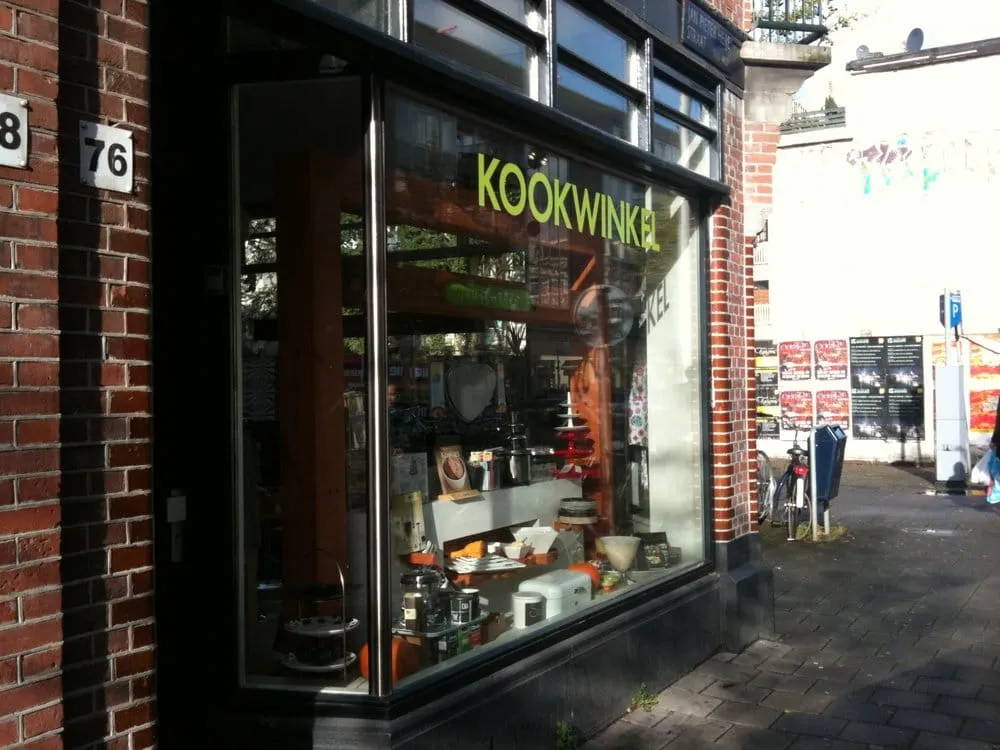 Custom garden landscaping for year-round maintenance across Cleveland, OH - Lindsey's Tree And Stump Services