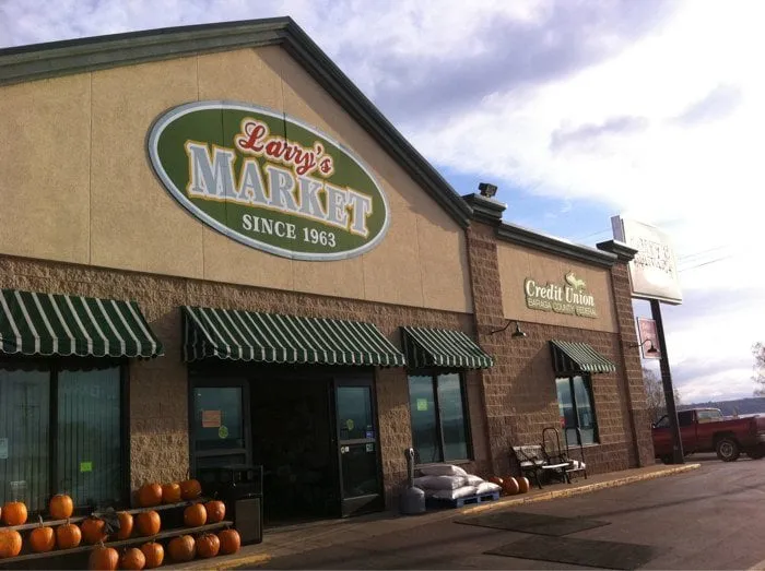 Expert lawn mowing service for residential properties in Cleveland, OH by Lindsey's Tree And Stump Services