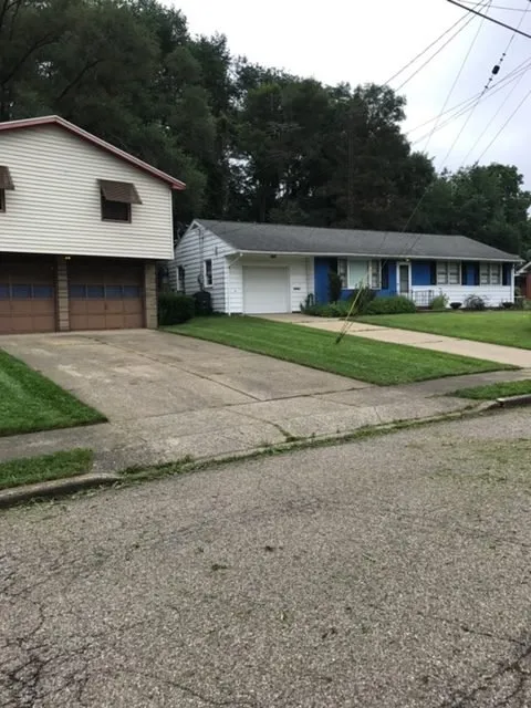 Professional lawn care service near you in Massillon, OH by Line Up Lawn Care