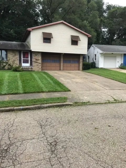 Professional lawn care service with custom design in Massillon, OH by Line Up Lawn Care