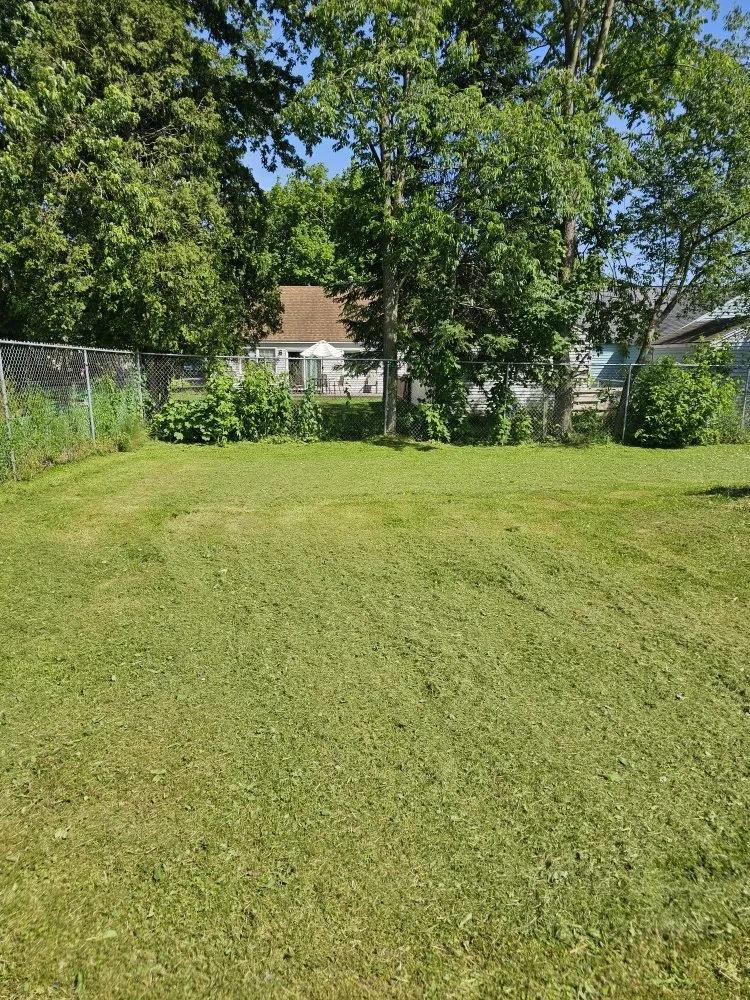 Reliable lawn mowing service for beautiful yards across Frankfort, NY - Linebeck & Maggio Lawncare