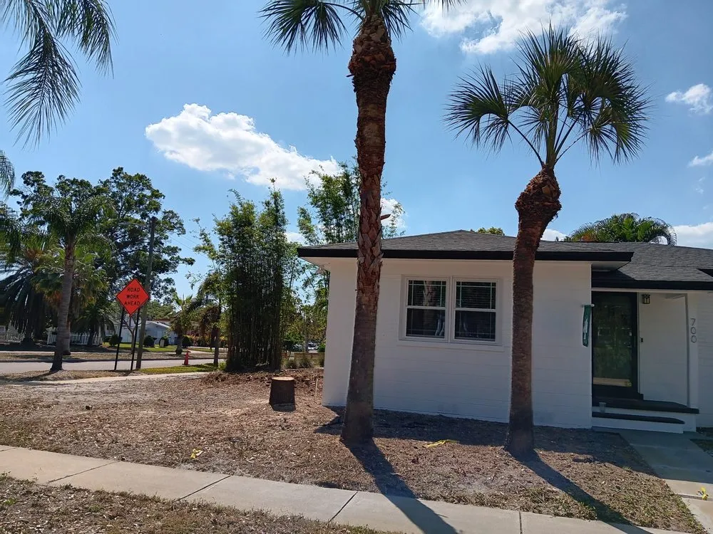 Expert lawn mowing service experts serving St. Petersburg, FL - Lines Lawn & Landscaping